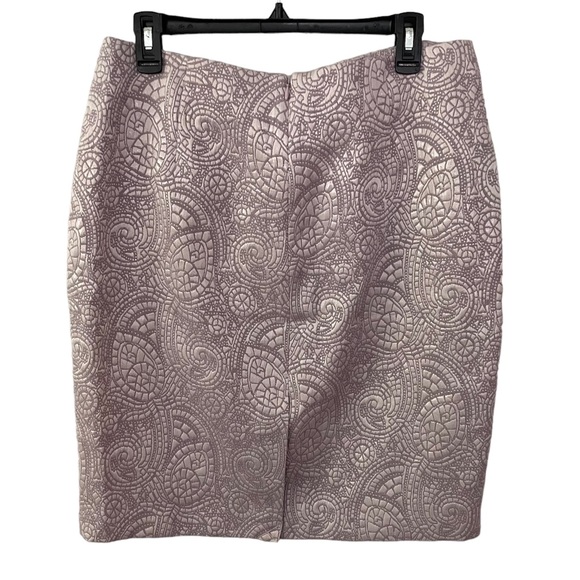 NWOT New York & Company Lavender Floral Embossed  Pencil Skirt - Picture 2 of 9